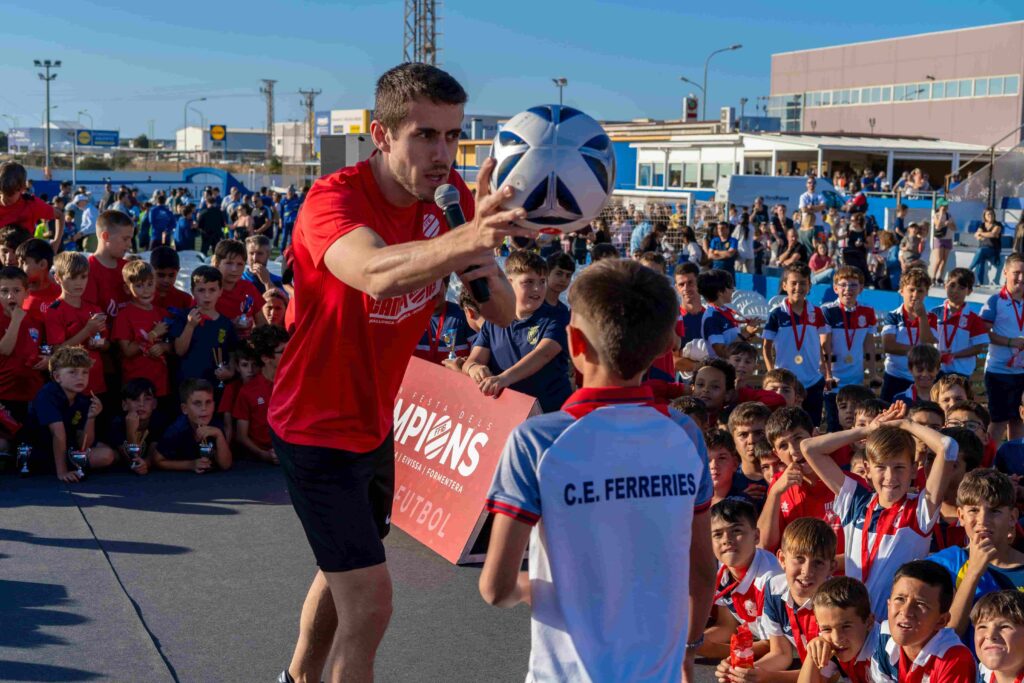 regala un espectáculo de fútbol para cumpleaños en Barcelona