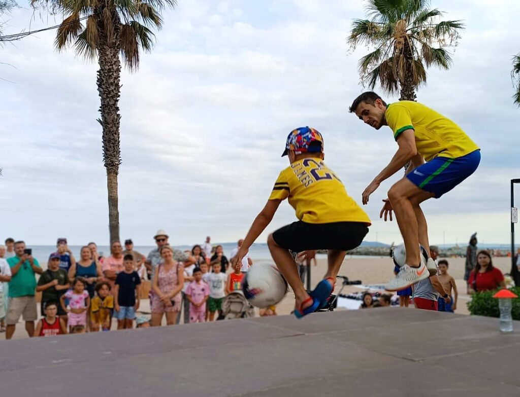 Jose Ferreras freestyler realizando un espectáculo de futbol en una celebración familiar